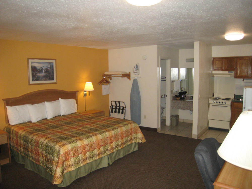 Executive Inn Pearsall Стая снимка
